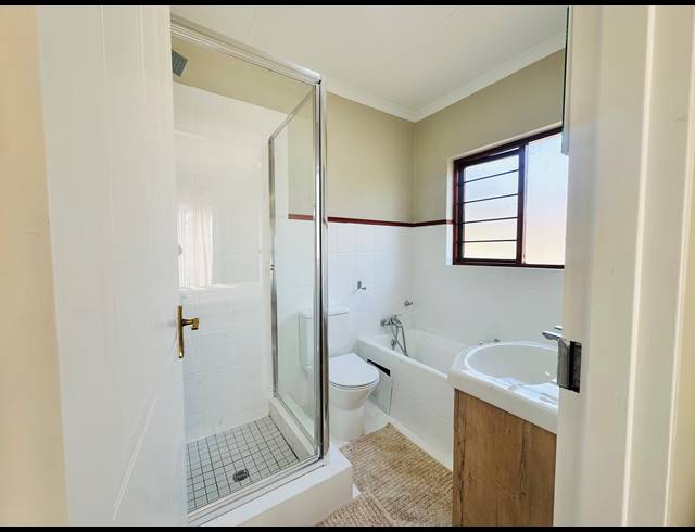 3 BEDROOM CLUSTER TO LET IN CRAIGAVON